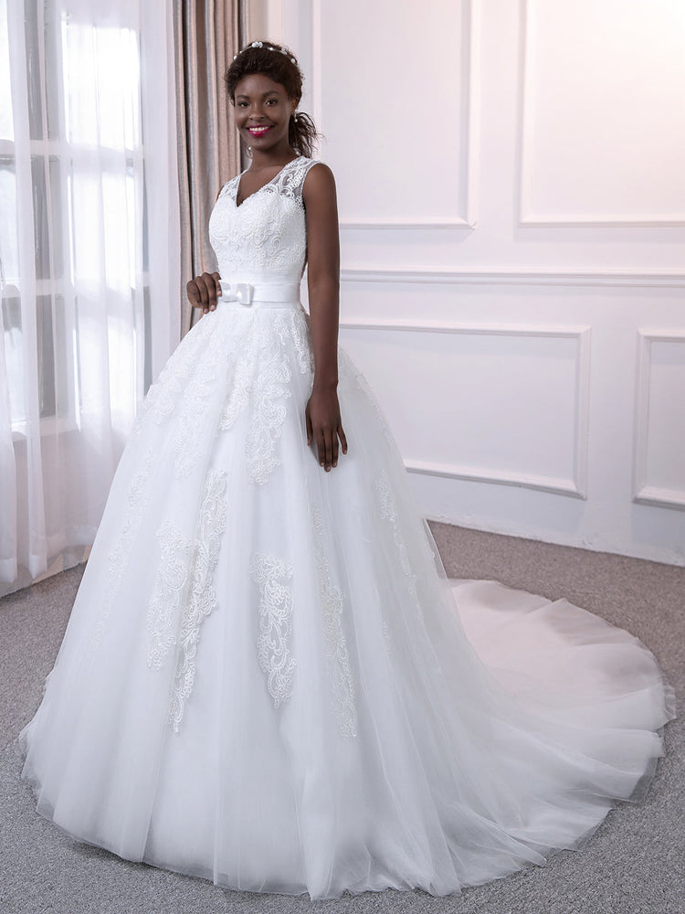 V Neck Sleeveless Tulle Ball Gown Wedding Dresses with Belt Appliques